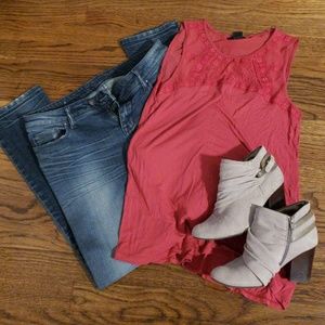 ⚡Fuchcia colored top⚡